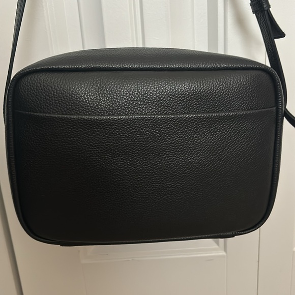 AUTHENTIC BALENCIAGA WOMEN'S EVERYDAY MEDIUM CAMERA BAG IN BLACK - Picture 4 of 5